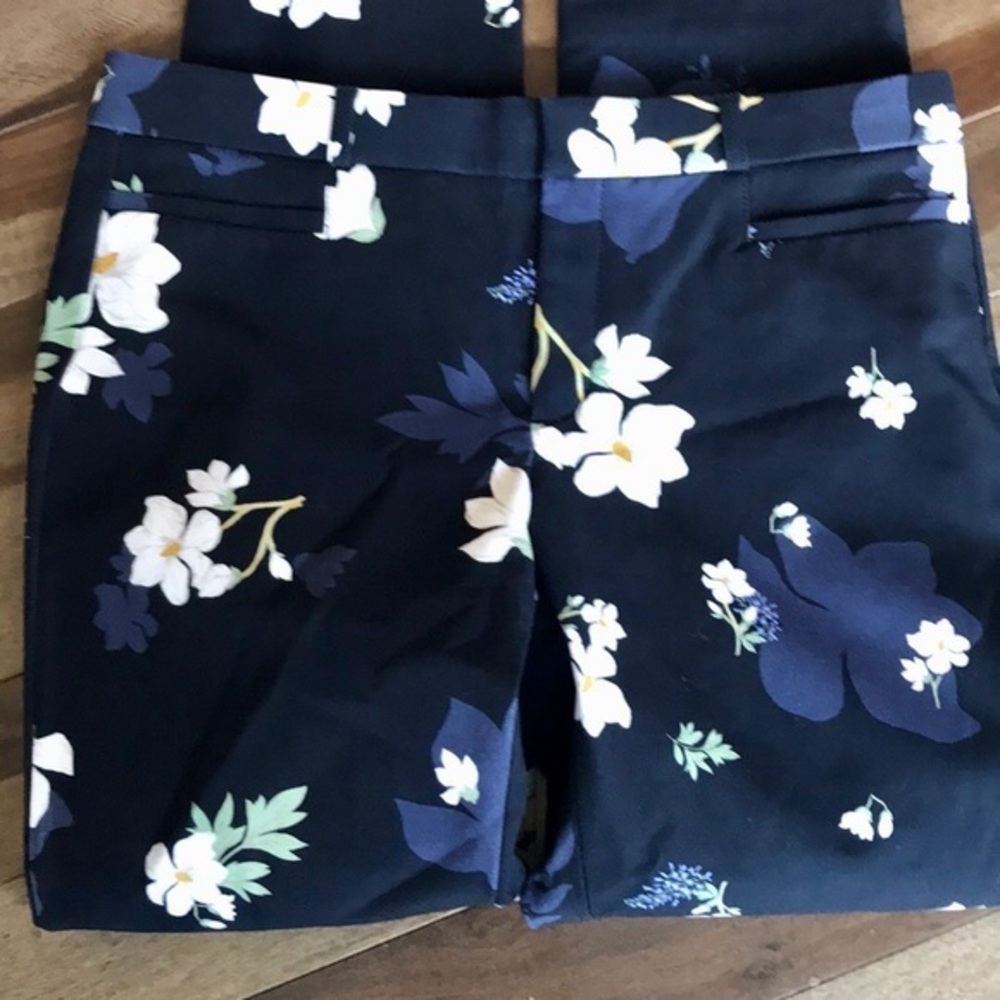 NWT‎ Banana Republic Sloan Navy Floral Pants 10R